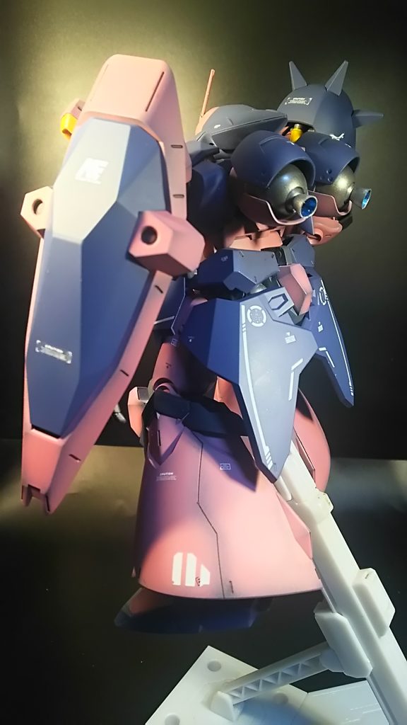 デカールは適当です！（笑）設定を大事にするならアナハイムマークは貼らないほうが良いらしいです！