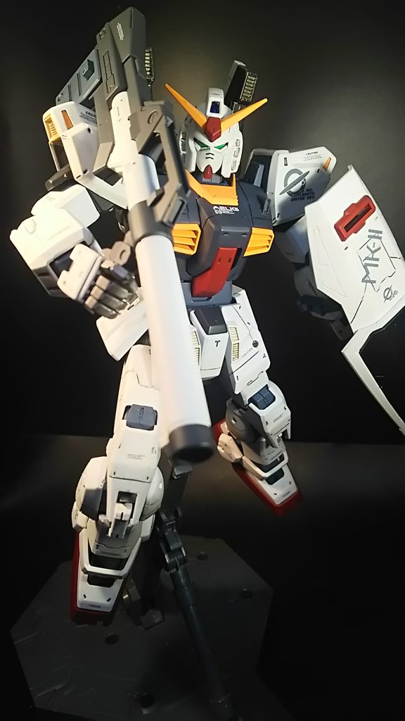 まぁ至って普通に塗装しました!飽きもせずに繰り返しにアニメを見てる途中での制作で!思いつきで作った感じです!(笑)