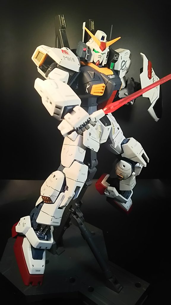 若い頃初めて見たマーク2は!凄く印象的でカッコ良かったです!バージョン2.0はそこそこイメージ道理だと思います!まぁRGの方がプロポーション良く見えたりもしますが!(笑)