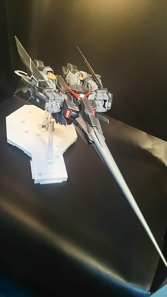 変形すると長いので置き場に困ります!(笑)