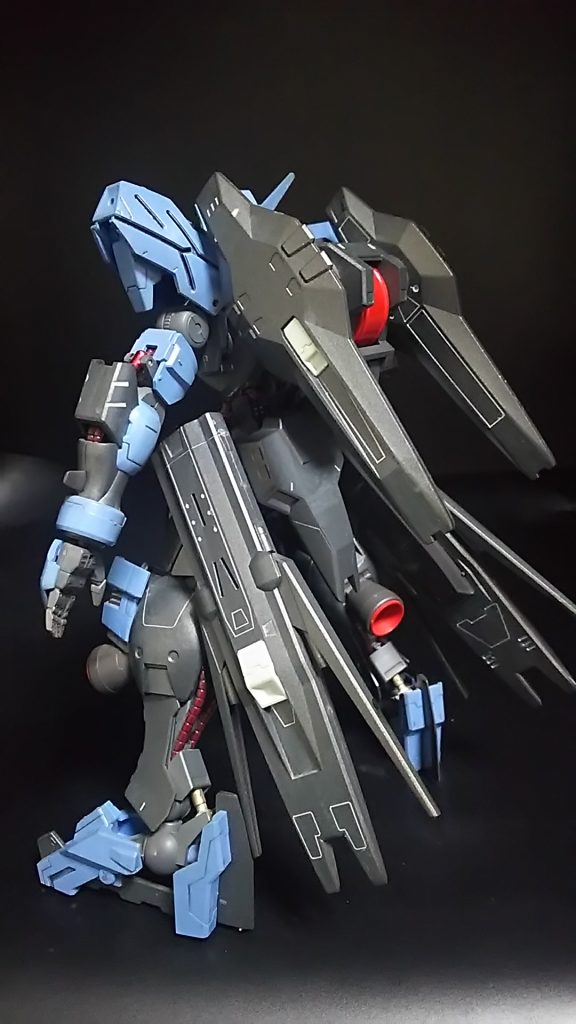 最初はスミ入れと部分塗装しかしてなかったんです！（笑）それを全塗装しました！