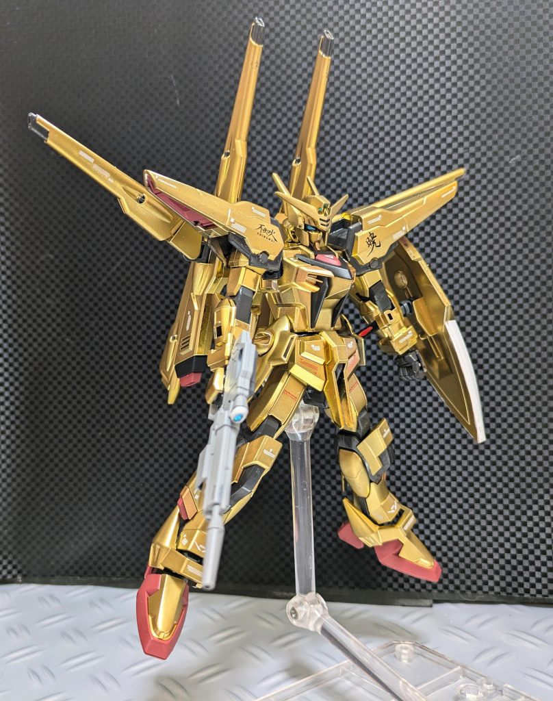 シラヌイアカツキガンダム–2枚目/制作者：@Ymarl1