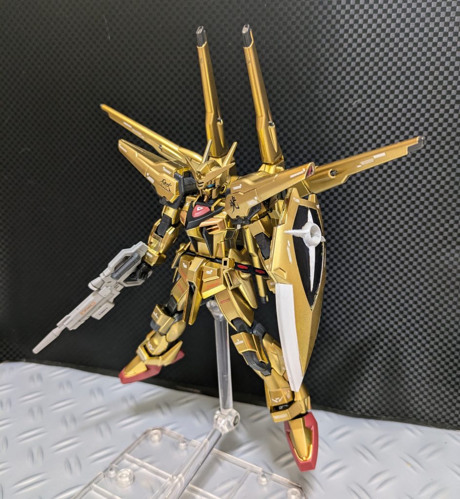 シラヌイアカツキガンダム–4枚目/制作者：@Ymarl1