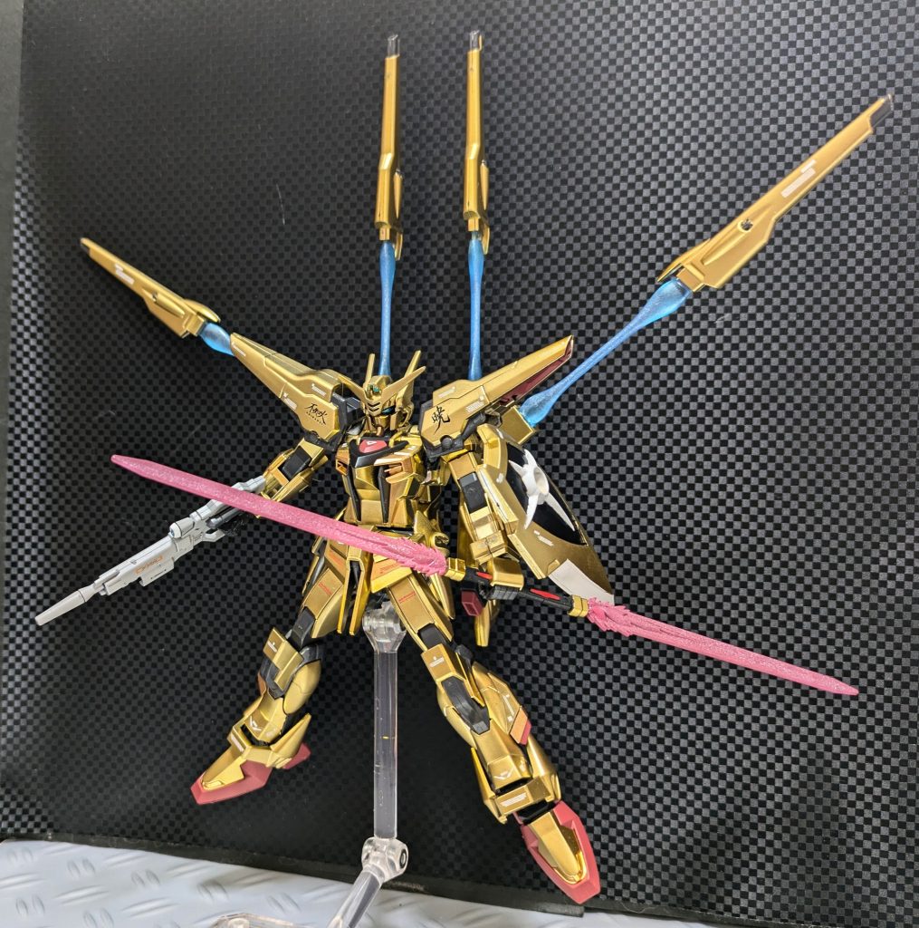 シラヌイアカツキガンダム–4枚目/制作者：@Ymarl1