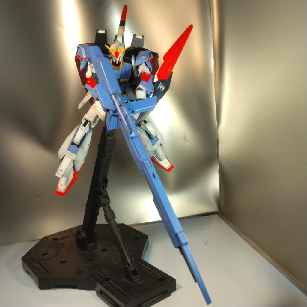 今回は白外装はグラデーションして甘いと思ったところも再度納得いくまで吹かしてます!