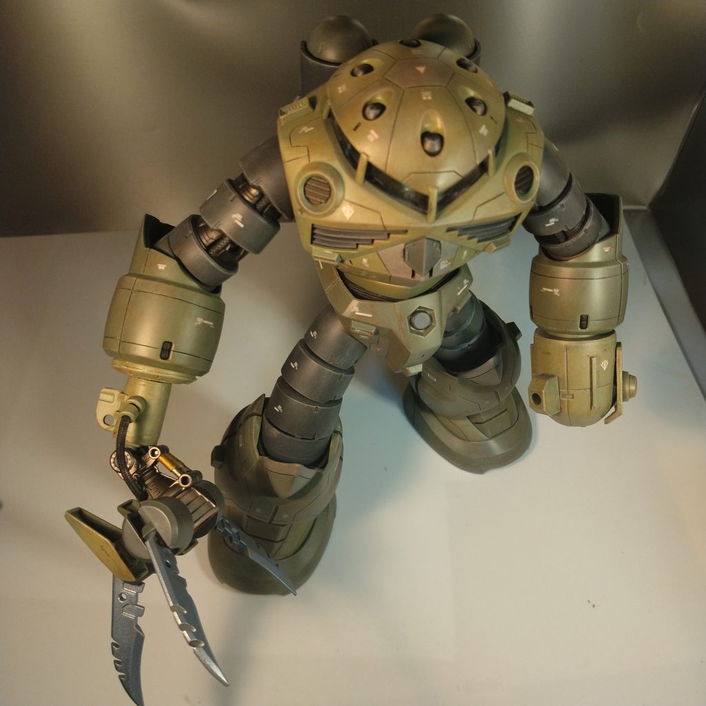 クロー自体もプラバンとジャンクパーツにて回転、途中可動するように作りました!それっぽく動力パイプとかも付けたり!(笑)