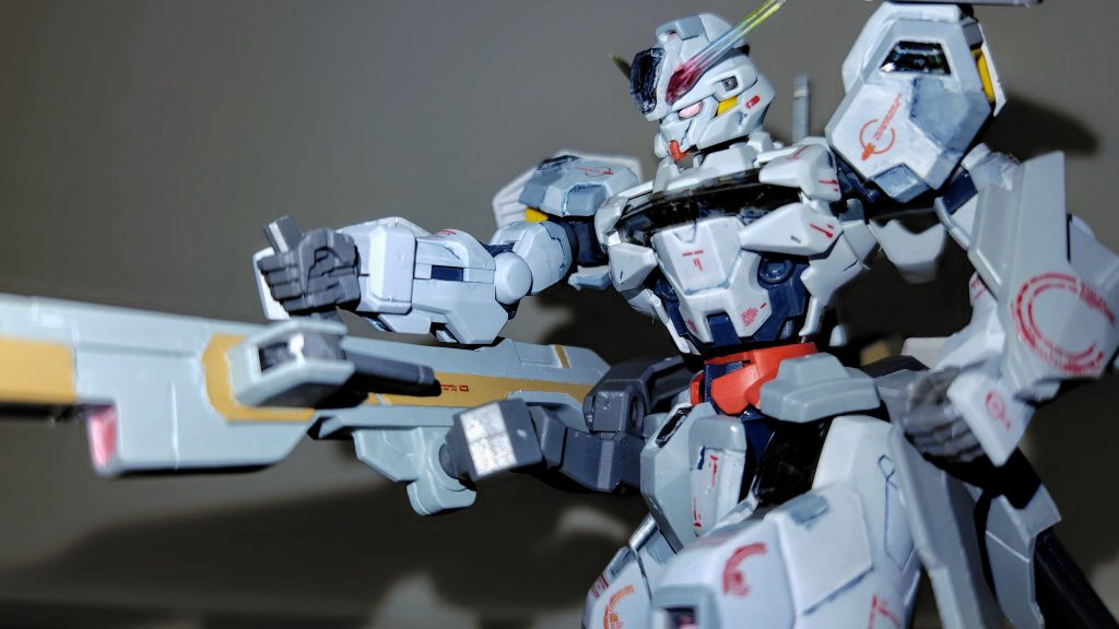 上半身アップ。組んでみて改めて思いましたが、キャリバーンはデザインが良いですね！アニメでの出番は多くないですが、どの場面も印象に残ってます。