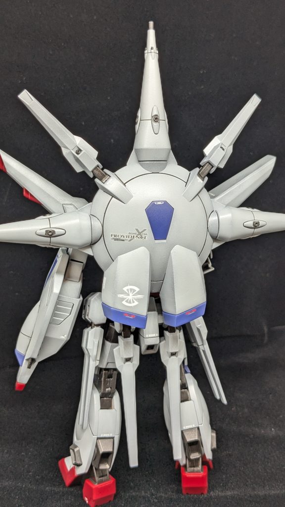 本体のグレー部分はのっぺりしそうだったので黒下地からグラデ塗装していきましたがなんか汚れて見える気がする🙄ていうかPS装甲って装甲自体が色変わるくらいだし表面にグラデとかでないんだろうか🙄