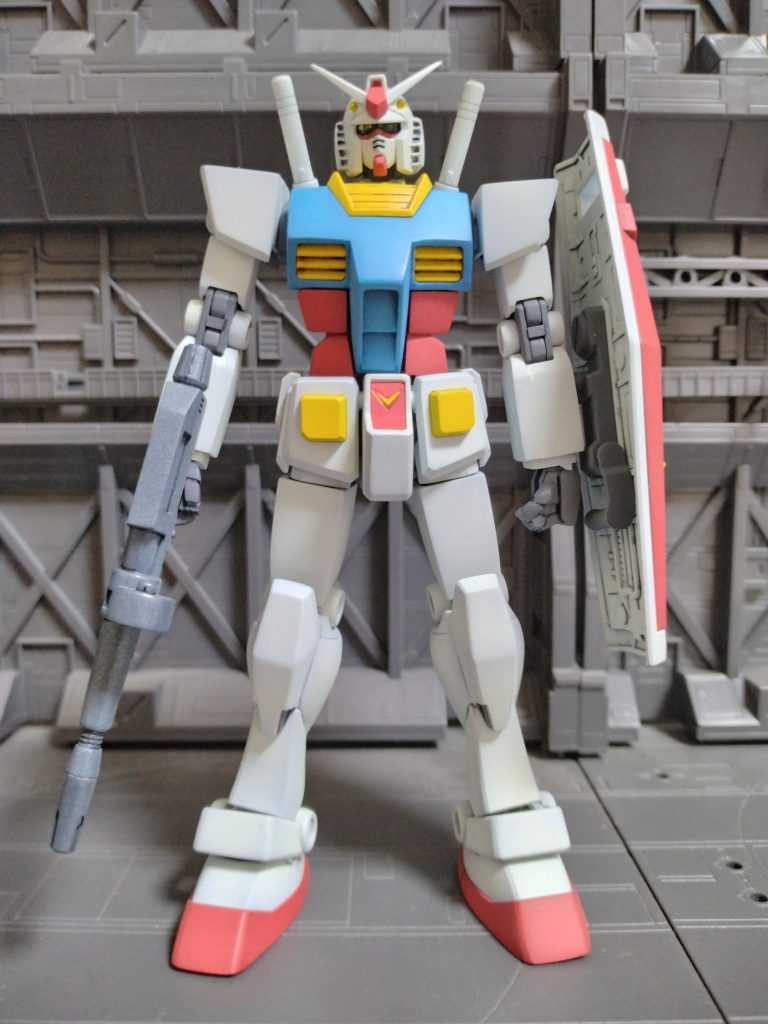 頭部と脛を無改造にした状態です。これはこれで有りかなと思います。