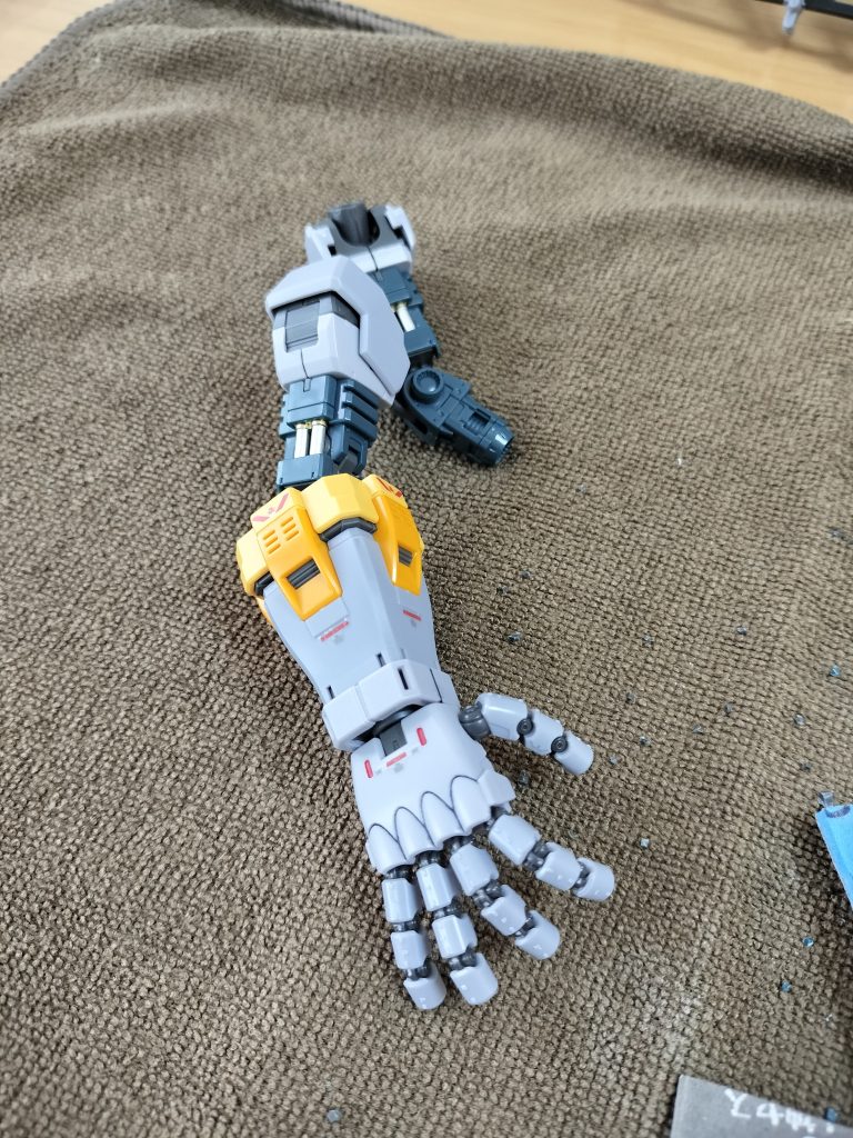 シリンダー部の筆塗りには苦労しました。