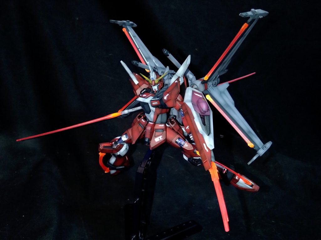 二式の全力戦闘スタイルといえばやはりコレですかねビームエフェクトにもけいこうとりょの塗り分けにより根元はオレンジ、刃先などを赤くして変化を付けてみました