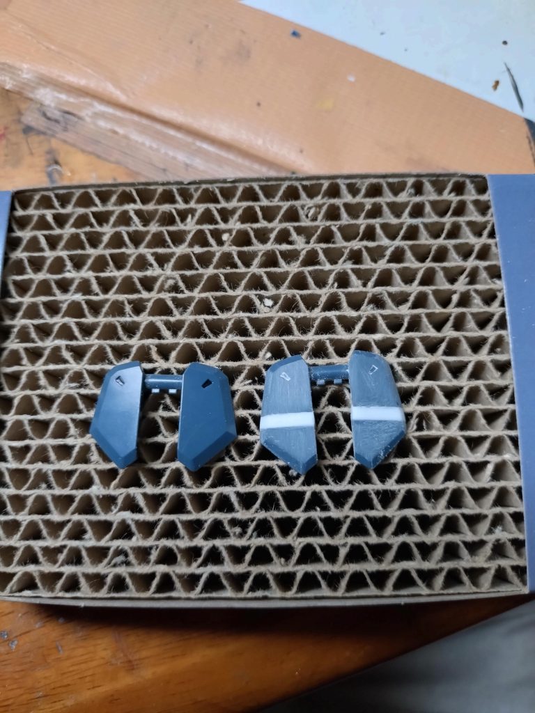 一ミリプラ版2枚重ね。つなぎ目が中々消えなくて苦労しました。