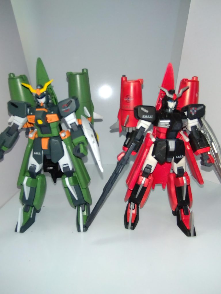 7〜8年前に作ったキットと比較。気持ちスタイリッシュに、なった気が…