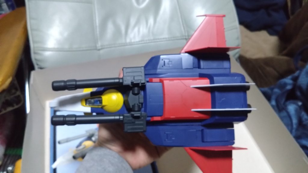 全塗装したけど大きすぎて塗るのが大変だった！塗り終わるとめっちゃカッコイイ♪