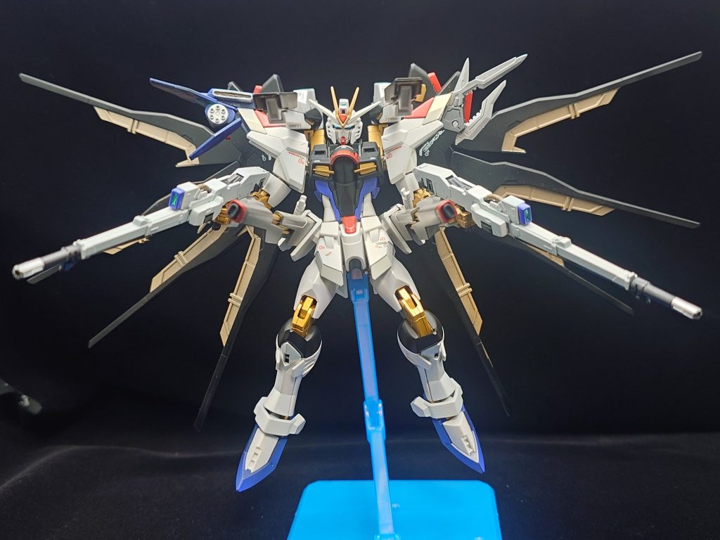 フルバーストモード、背面のヤバいキャノンだけでも危険な気がします。 CEは技術革新が早いし某ハインラインさんやオーブの力で、マイクロウエーブ送信施設ぐらいすぐに開発されそうです。