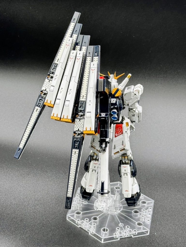 今回もオールメタリックまたはパール塗装で仕上げ。