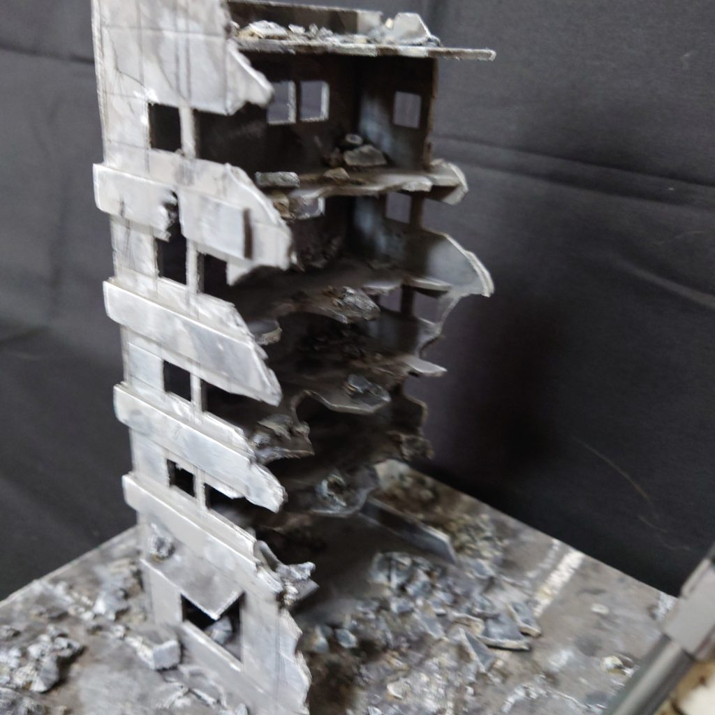 廃ビルはフルスクラッチ