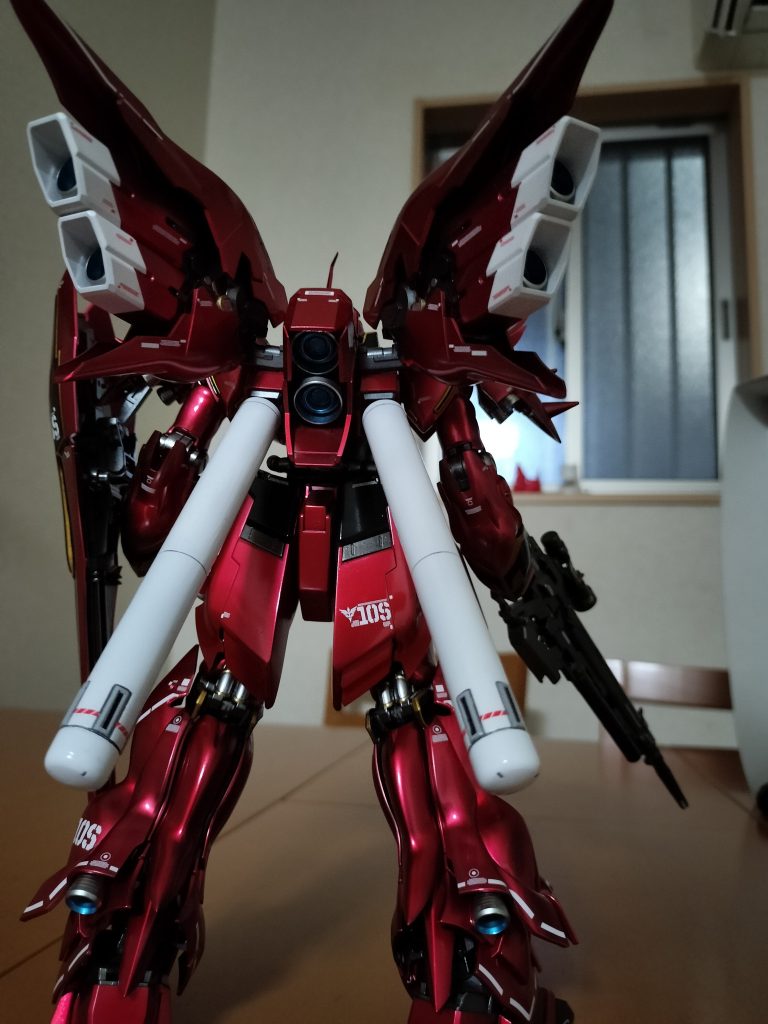 めっちゃ分かりにくいですが、バーニア内部はクリアブルーです。