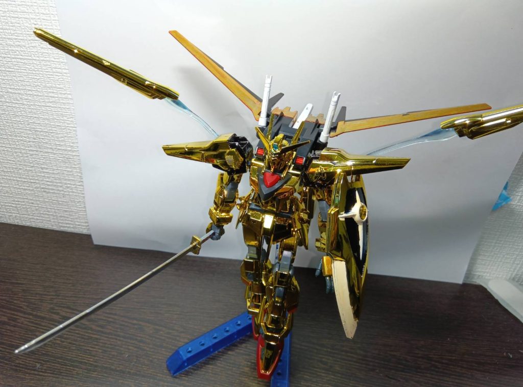 ガーベラストレートを装備していますマイティーストフリ立ち姿を意識しているそうです