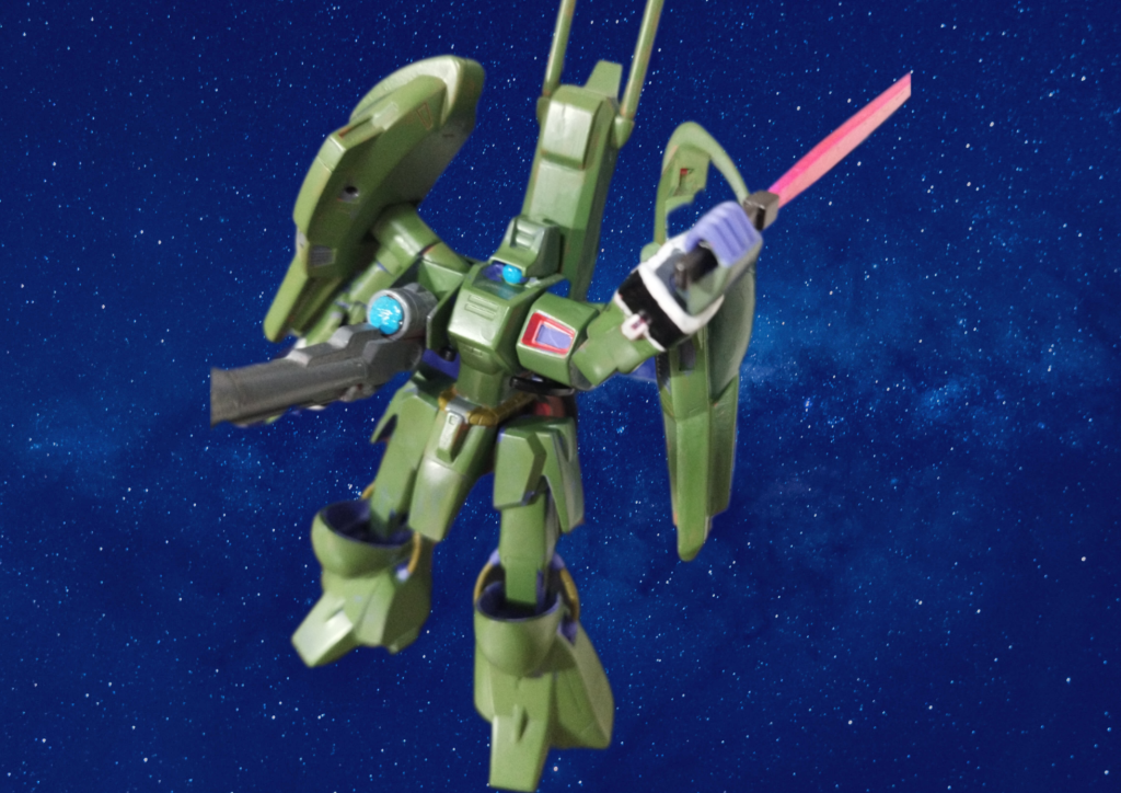 サーベルで斬りかかるガザD