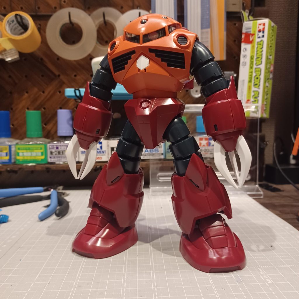 MGシャアずご。先月再販されてたのでゲット(gandam-hand1)