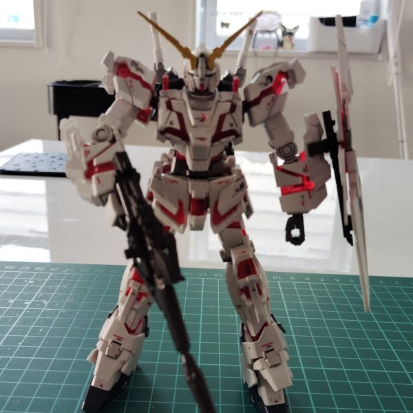 HG ユニコーンガンダム(デストロイモード)