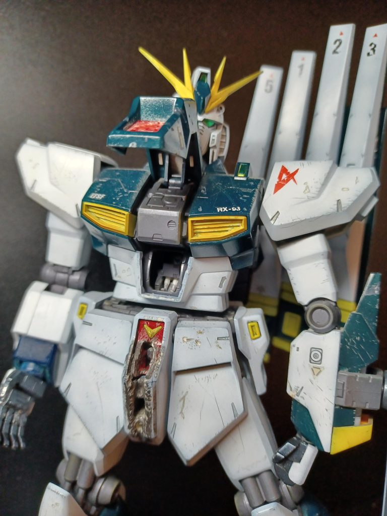 はじめはMAX塗りを真似してダメージ表現のない作品だったのですが 