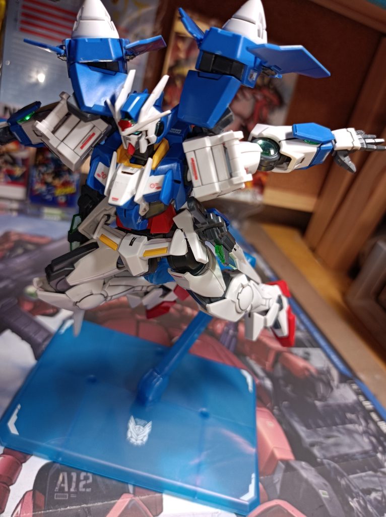 「ダブルオーダイバー、発進する!」…も平手のみでカッコイイ