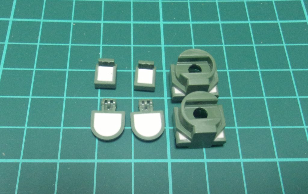 腕と胸の肉抜き埋め。