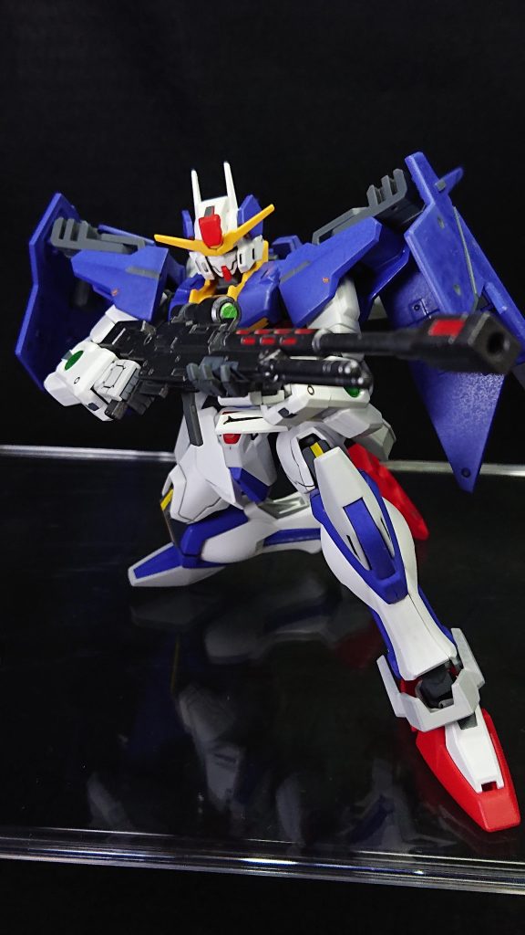 No.6:マグナムストライク「デュナメスの“GNフルシールド”を装備させたい」そんな想いで作ったスナイパー機となっていますスナイパーに必要なのは射撃ポジションをすばやく移動する機動力だと考えて、余計なモノは付けずにバックパックにエールストライカーのブースターのみを装備させてみました実は塗膜のせいでGNフルシールドの可動がかなり渋くなってしまい、色々なポージングをとらせるのが難しくなってしまいました💦可動部分のマスキングは忘れないようにしないといけませんねw