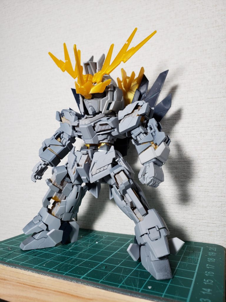 頭はクロスシルエットアンテナと身体はBB戦士太ももの接続はタイタスバックパックはRG残りはHGです