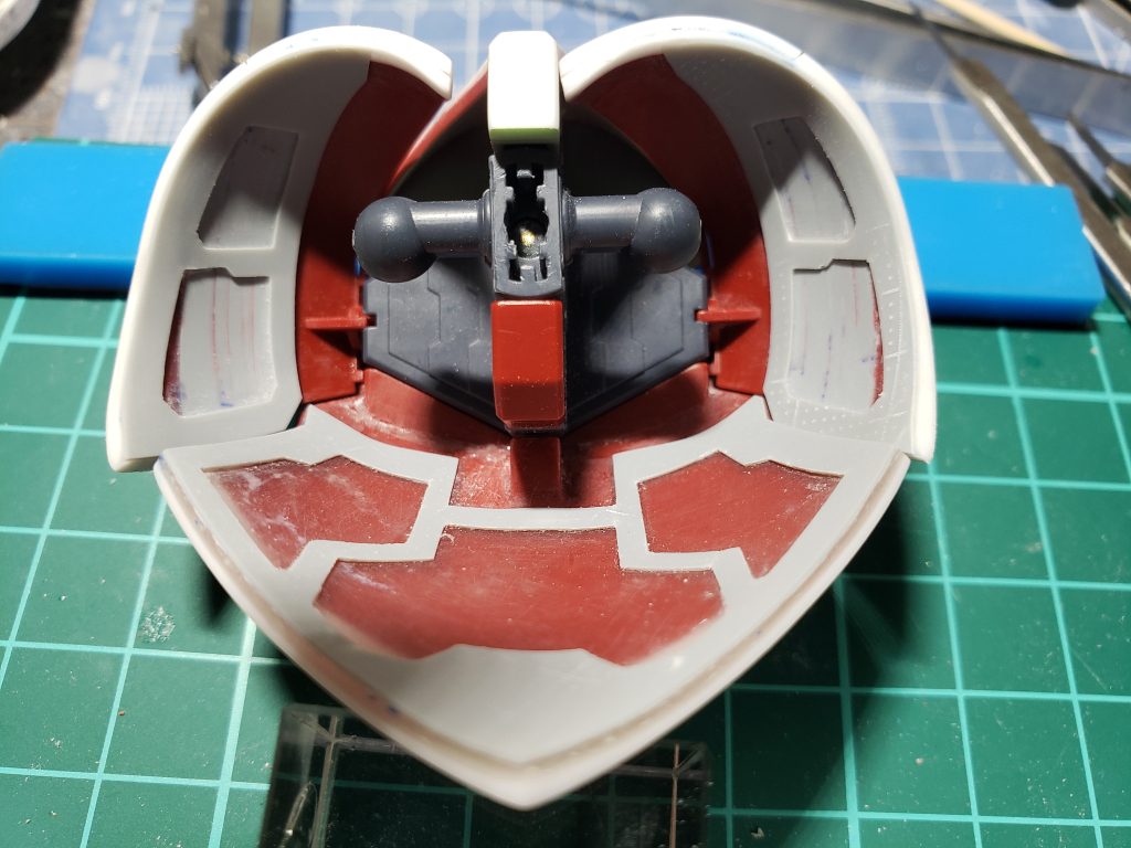 リアスカートは瞬着をいっぱい塗って厚みを出しました