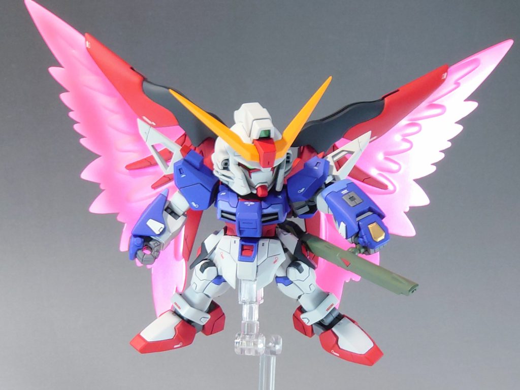 ビーム砲はBB戦士の物をベースに肉抜きを埋め、グリップを可動式にしてます。