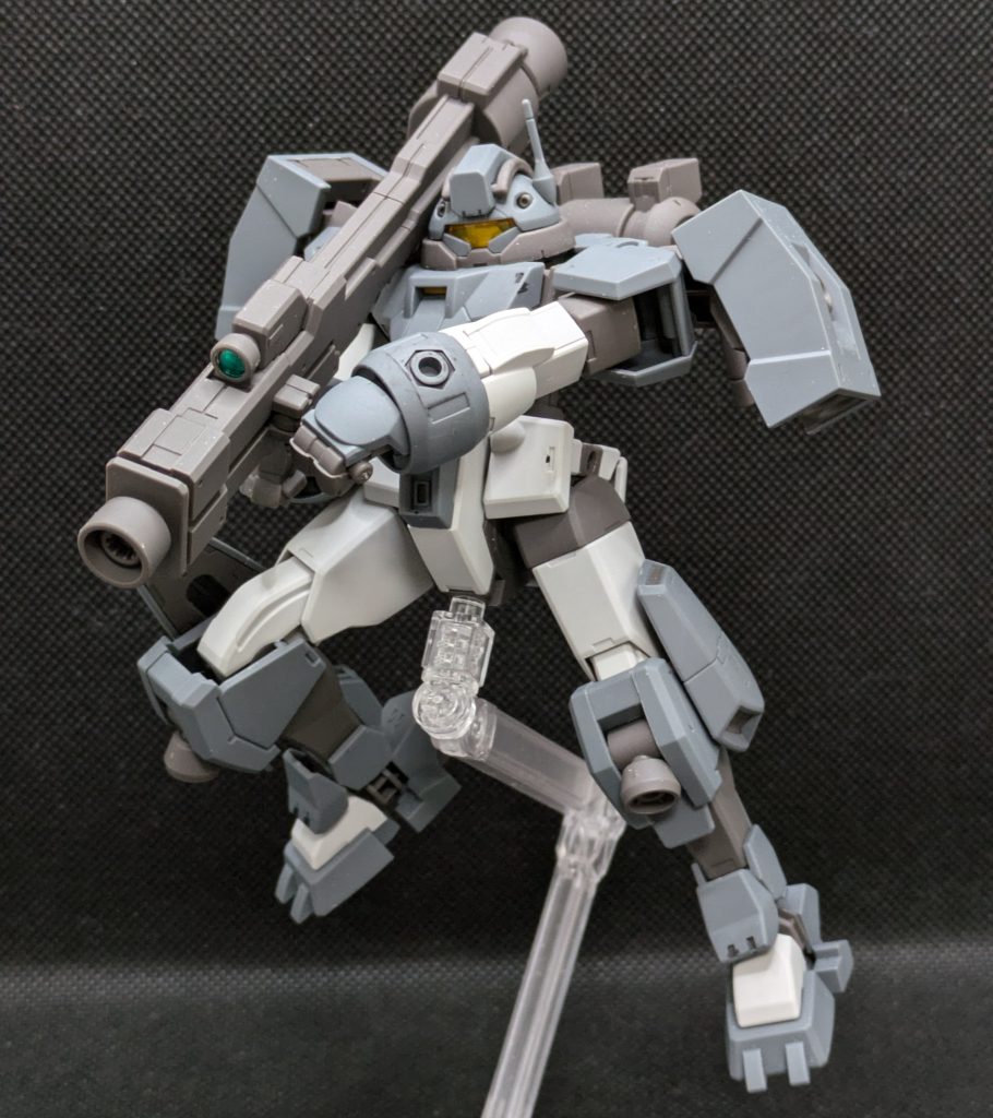 デミ系も４キット目なので組むのも慣れたもんです。このキット、最後発＆プレバンなだけあって装備も充実の良いキットでした。