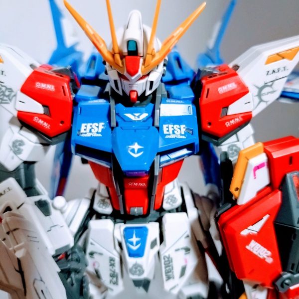 ビルドストライクガンダム