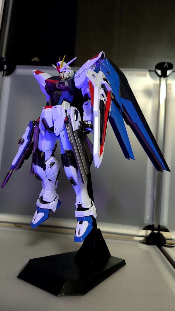 黄ばんだバラエーナにべらぼうな時間を取られましたが、自分では満足な仕上がりに出来ました。写真がボケててごめんなさい。写真が下手なのはもうどうにもなりません。