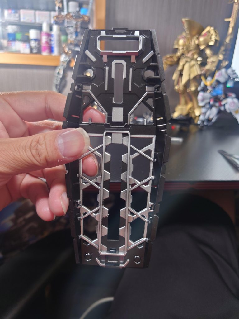 シールド裏側もしっかり色分け