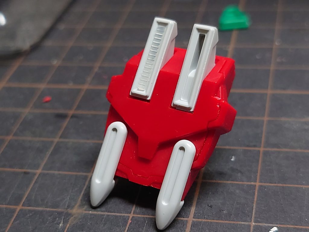 コアランダーのくり抜き部分は結束バンドのギザギザ部分を切り出しをスラスターに見立ててます