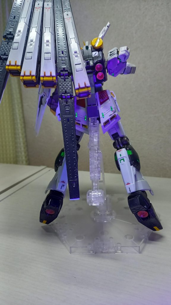 バーニアも蛍光レッドでビゴーン。目立ちませんが(^_^;)