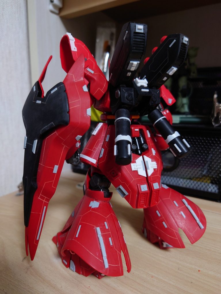 HGUCサザビー–3枚目/制作者：ヒロハル