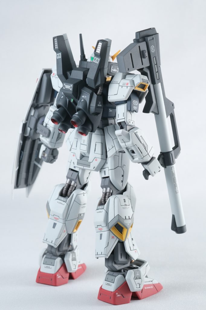 後ろ姿。まだ慣れないけど、面出しエッジ出しもやってます。多少シャッキリしたんじゃないかと思います。