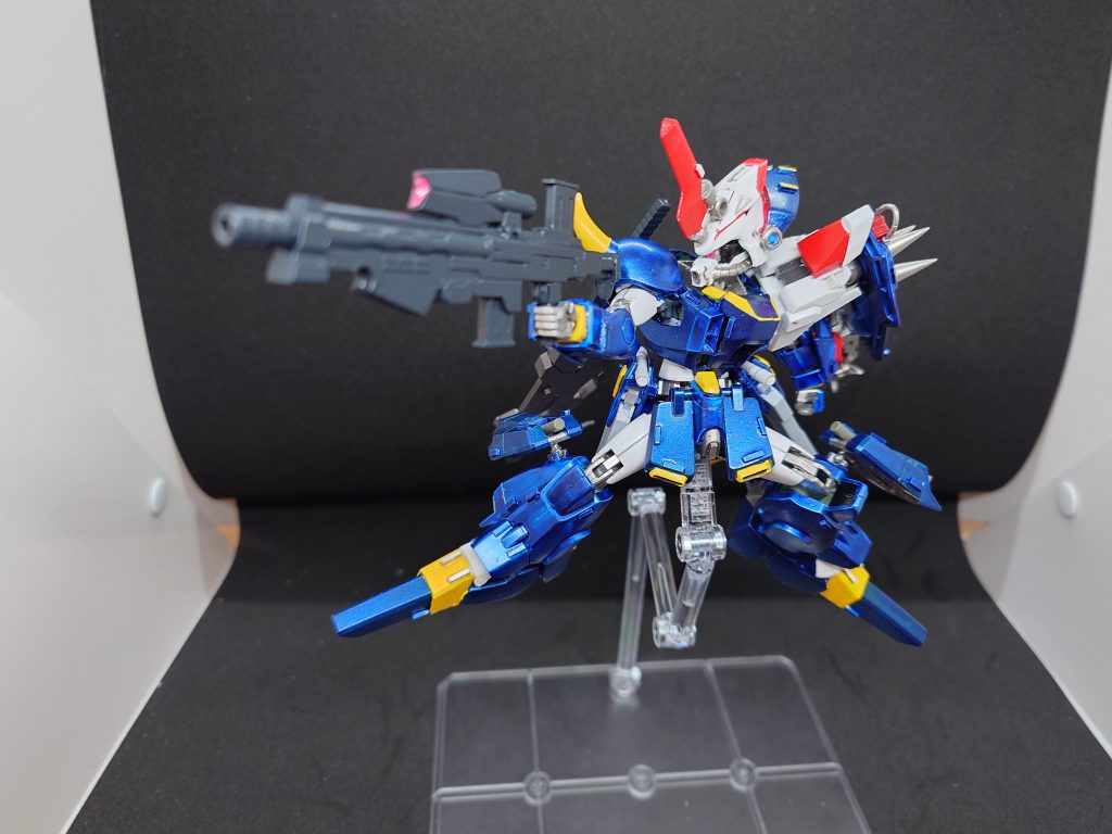 SEEDアクションシステム搭載により、ザクウォーリアとしてもATとしても破格以上の可動範囲を誇ります。