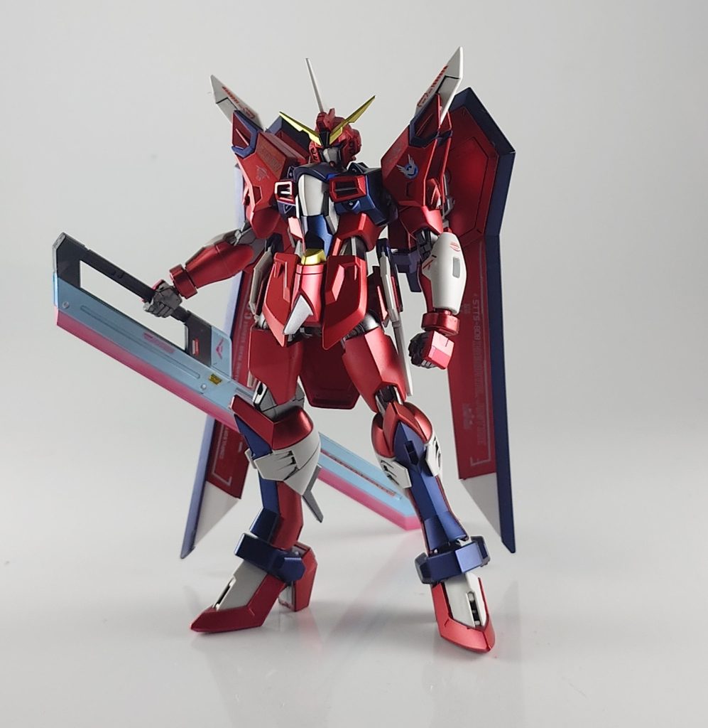 色は赤にする予定でしたがライフリ買えたらキャンディー塗装したいと思っているので、合わせてこっちもメタリックにしてみました。