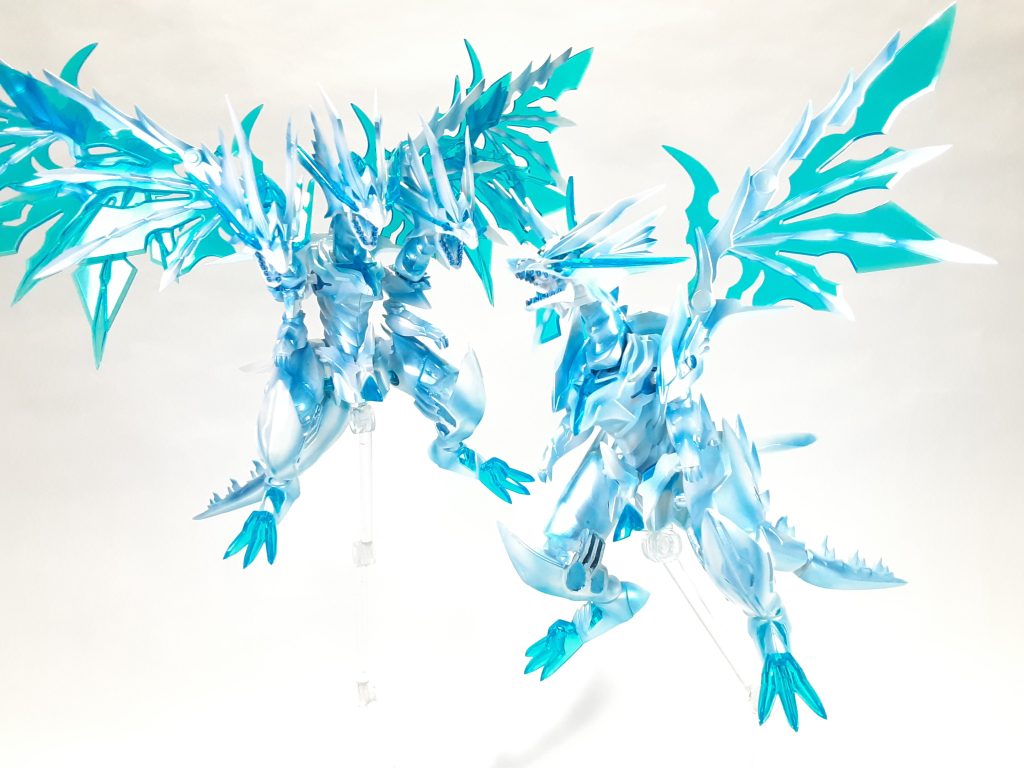 以前制作したドラゴンと並べて