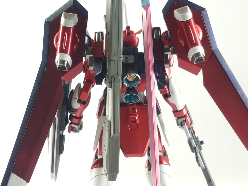 バックパックには大型のスラスターを2機追加 ブリッツの粉みたいなのも撒くんでちゃんと残像でます