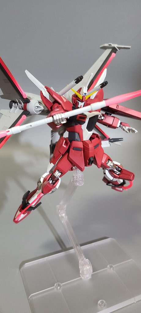 サーベル類は一応グラデーション塗装しています。簡単だけど効果有りです。