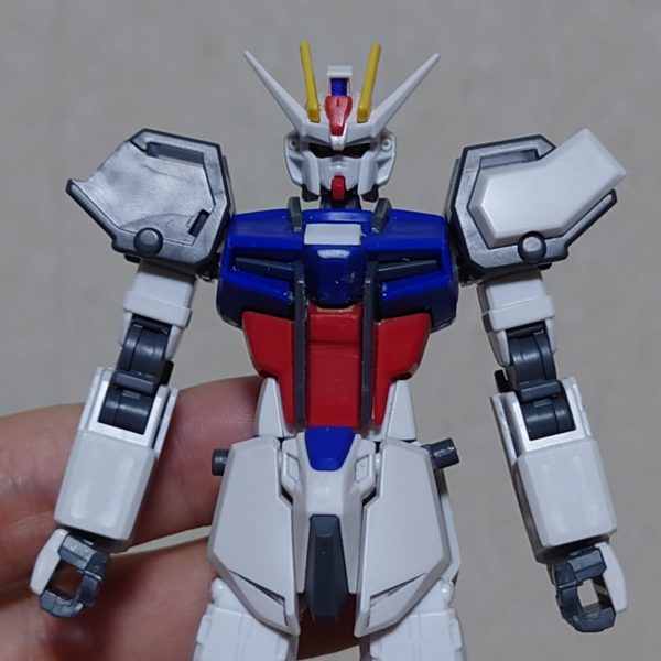 現在、ガンダムファラクトと同時進行で、ストライクガンダムを進めています。名付けて「STRIKE REBORN PROJECT」です。色んな方の改造の方法を参考に作業を進めている最中です。ストライカーパックもオリジナルの物を製作します。時間はかかると思いますが、完成をお待ちください。 