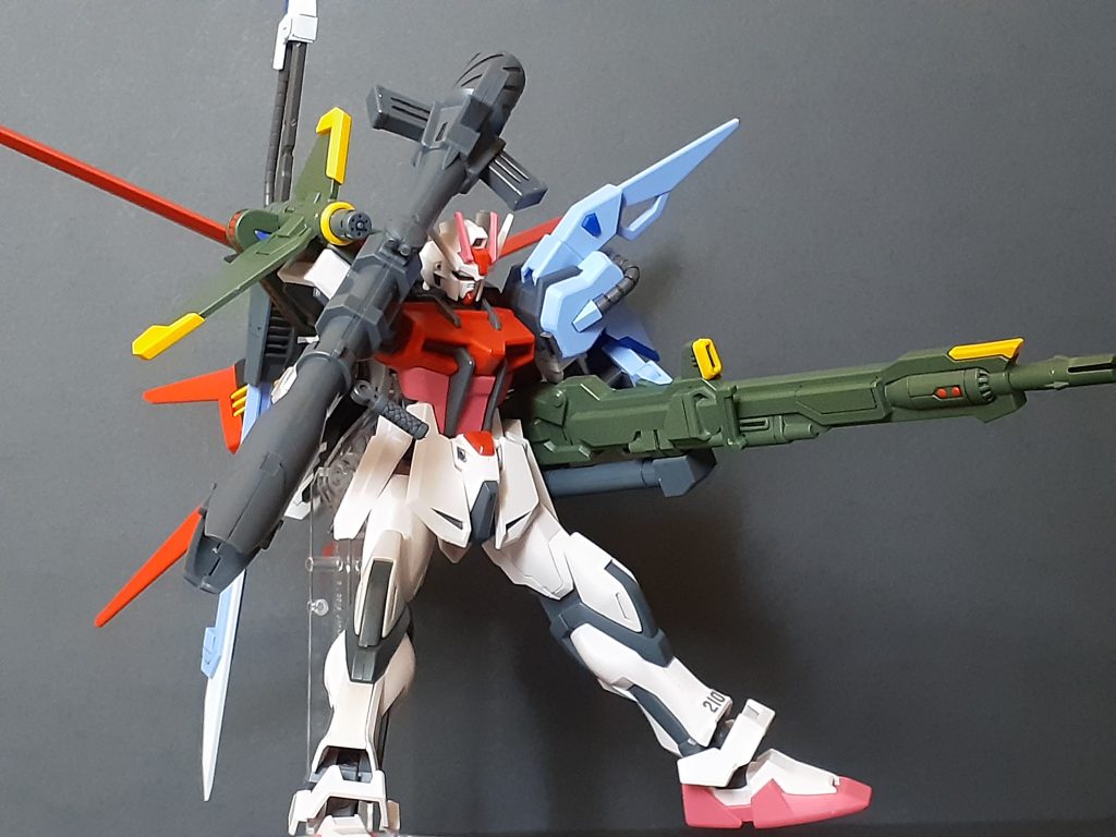 バズーカは肩装備があるとさすがに構えにくいです