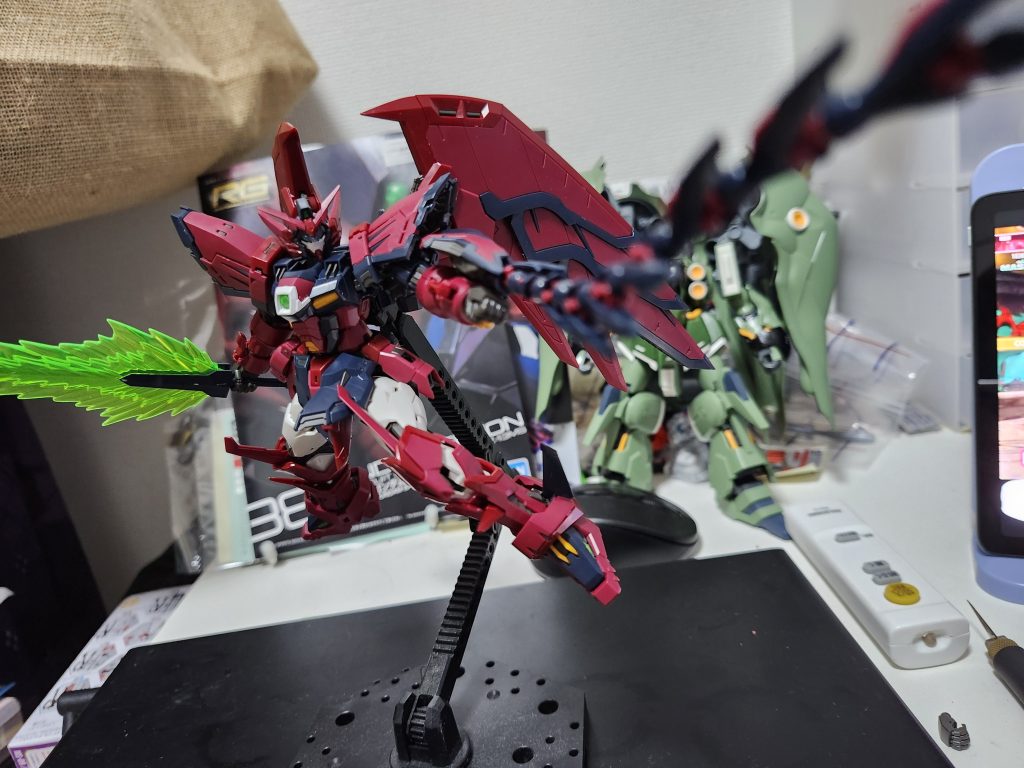 塗装勢泣かせのヒートロッドですが、ランナーの状態から既にこの完成度は感動ものですね