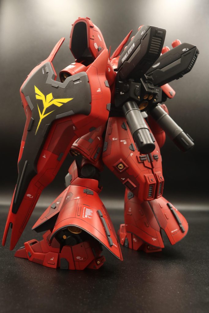 HGUCサザビー–3枚目/制作者：ヒロハル